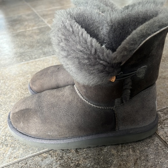 UGGS women Australia gray size 6 - Picture 2 of 9